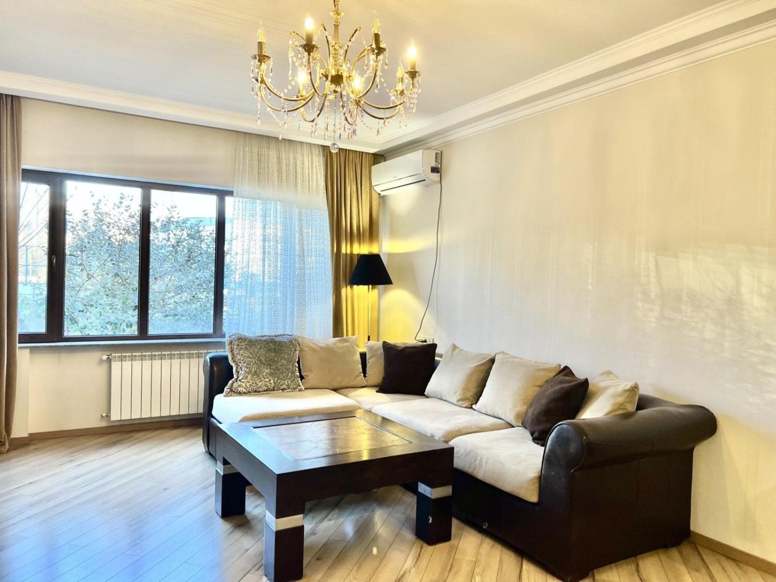 Villa In Тбилиси Екстериор снимка